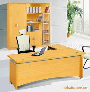 供應1.8米木紋色大班臺(圖)廠家直銷_供應產品_佛山市順德區龍岐家具業務部_環球塑化網