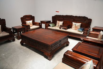 買紅木家具選哪個渠道好?紅木家具有哪些選購方法?